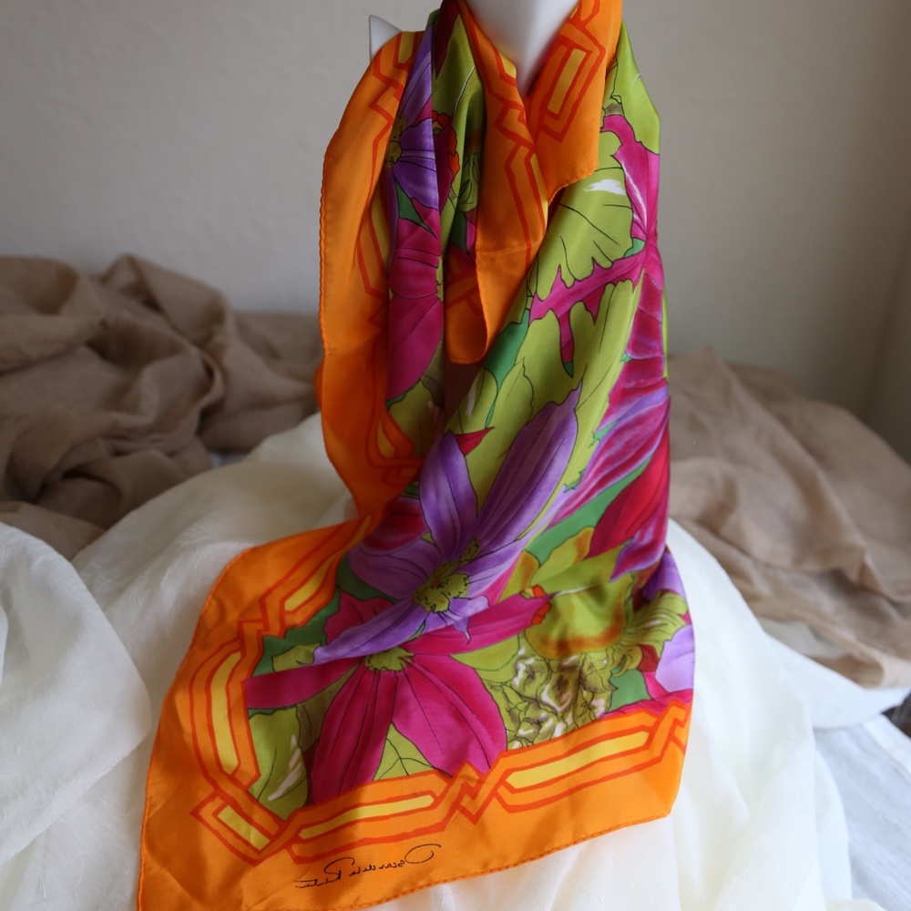 Oscar de la Renta Scarf